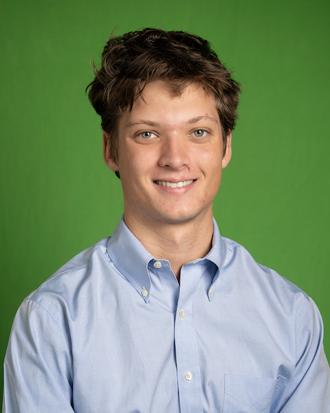 Alex Davis headshot